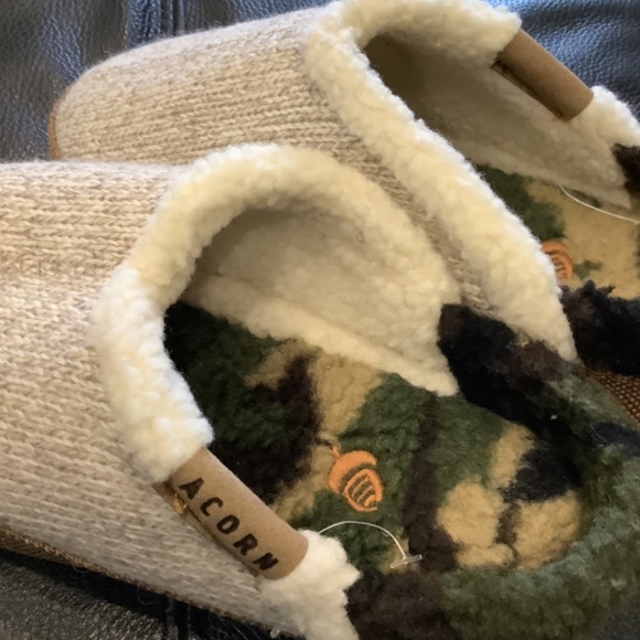 Acorn Mule slippers, taupe and brown with camo interior, size 5-6 - Picture 3 of 4